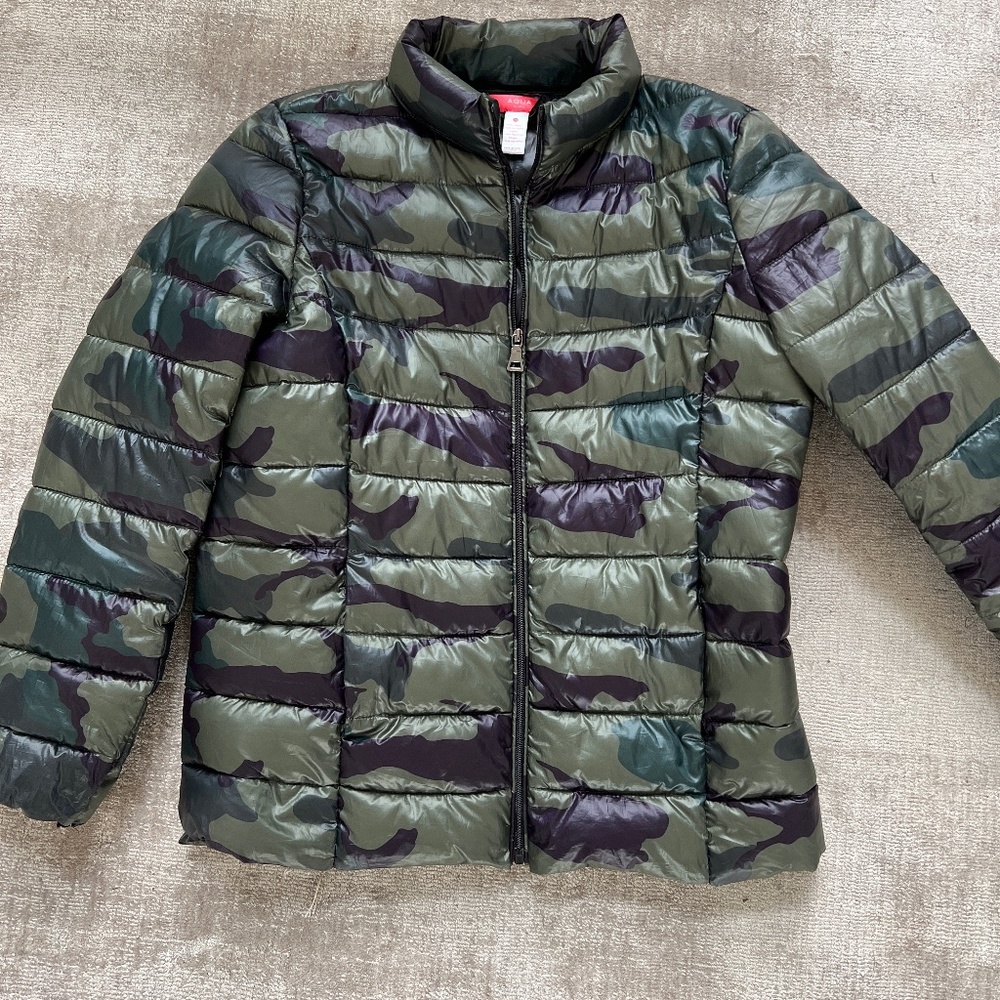 Girls Camo Aqua size M puffy coat- Bloomingdale’s